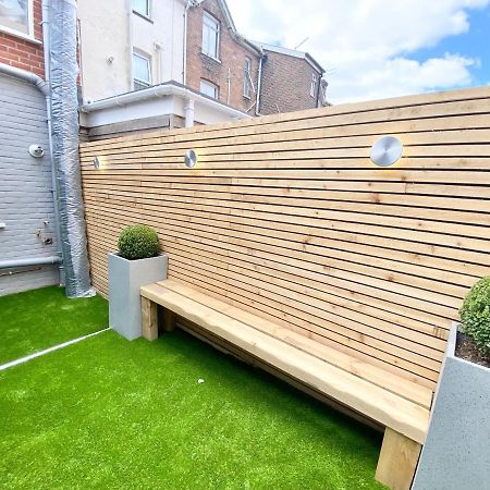 Cloud9 Guest House - By Coastline Retreats - 2 Bedroom Self Contained Garden Flat - Luxury Bath, Netflix, Superfast Wifi, Parking Included Bournemouth Exterior foto