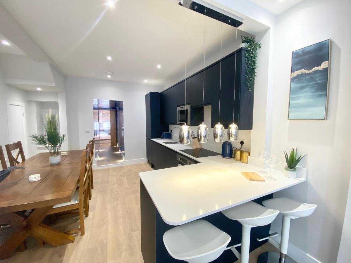 Cloud9 Guest House - By Coastline Retreats - 2 Bedroom Self Contained Garden Flat - Luxury Bath, Netflix, Superfast Wifi, Parking Included Bournemouth Exterior foto